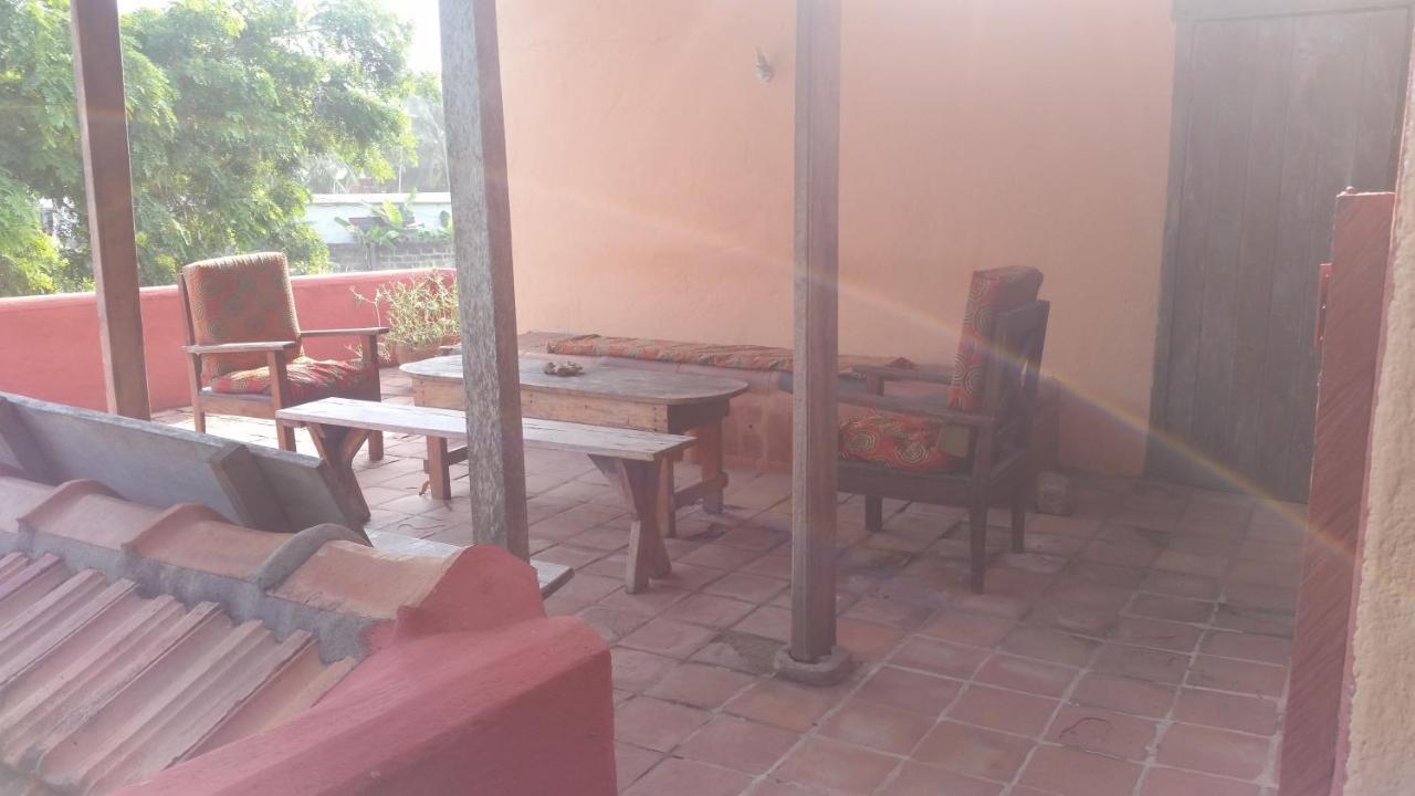 Hôtel Big Milly'S Backyard à Kokrobite Extérieur photo