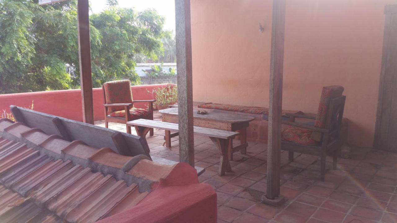 Hôtel Big Milly'S Backyard à Kokrobite Extérieur photo