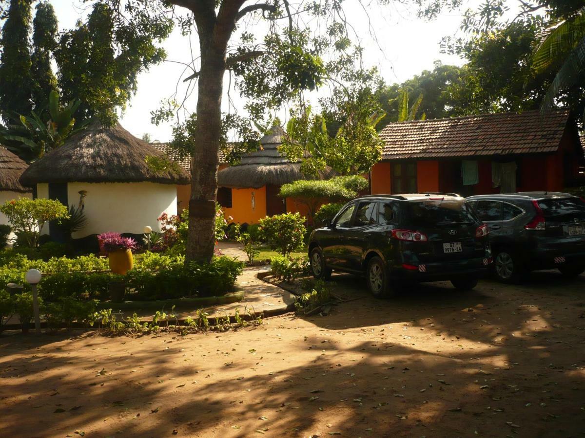 Hôtel Big Milly'S Backyard à Kokrobite Extérieur photo