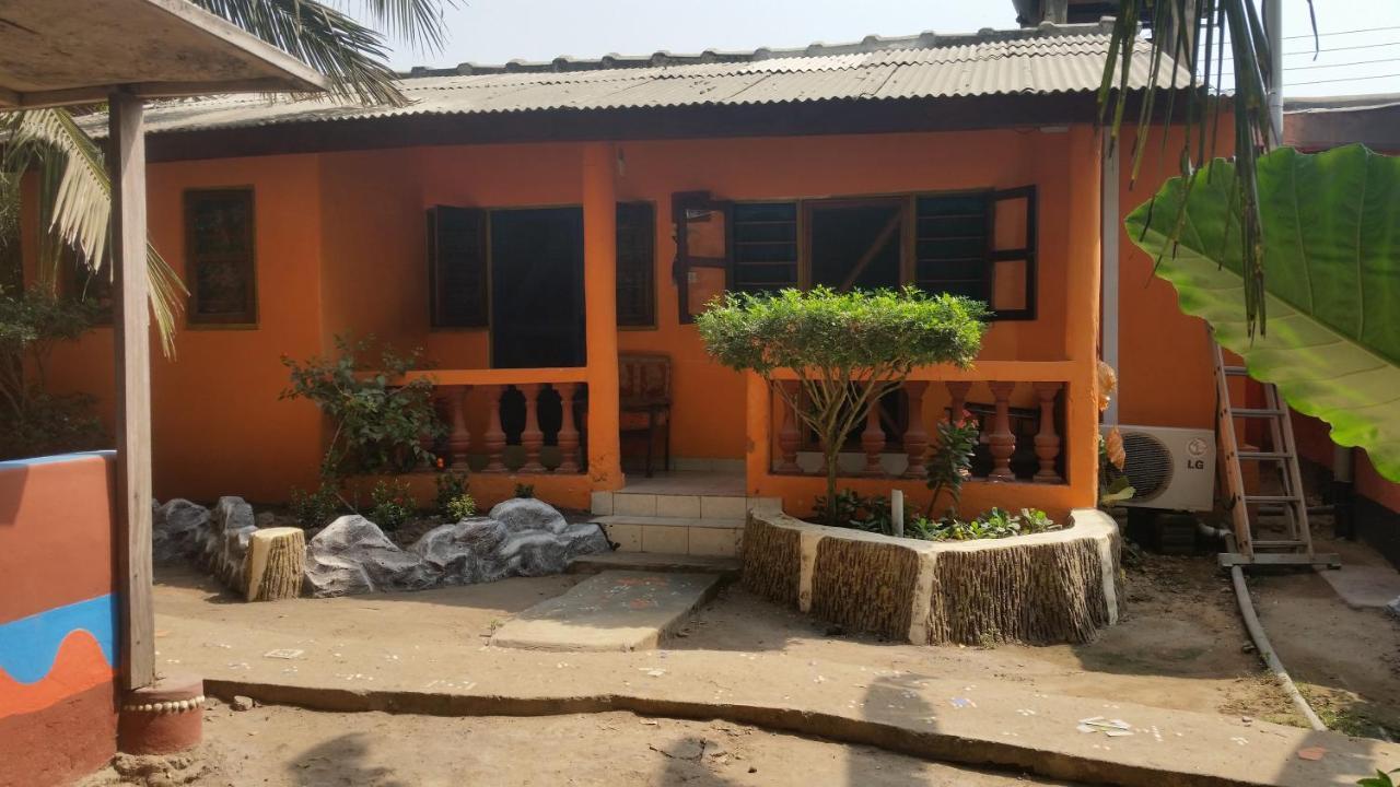 Hôtel Big Milly'S Backyard à Kokrobite Extérieur photo